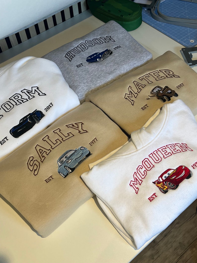 Cars Lightning Mcqueen Embroidered Sweatshirt, Personalised Friend Gift, McQueen Gift, Cars McQueen Gift zdjęcie 3