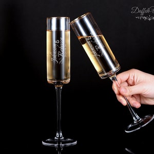 Flûtes à champagne personnalisées - ensemble de flûtes à champagne gravées en bord d'or, lot de 2 flûtes à champagne, flûtes de grillage de mariage uniques, cadeaux de mariage