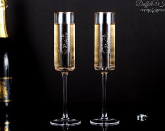 Custom Champagne Flutes - Engraved Gold Rim Champagne Flute Set, Set of 2, Wedding Toasting Flutes, Unique Wedding Keepsakes