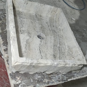 Natural Travertine Bathroom Sink: Stone Countertop Basin (21.7&quot; x 15.7&quot; x 4&quot;)