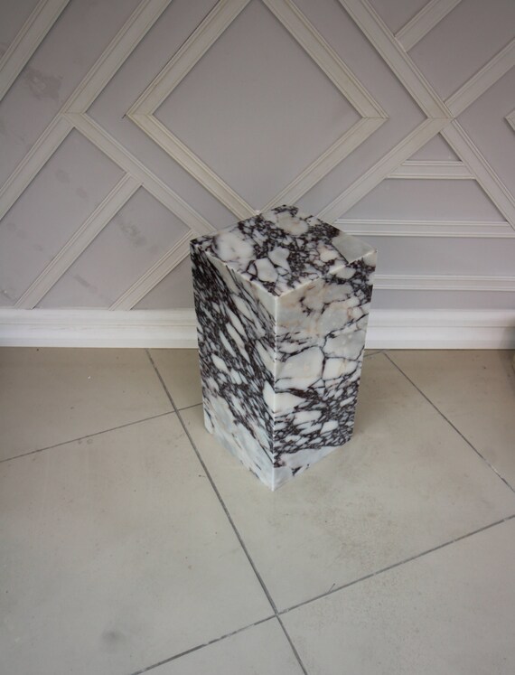 Handmade Calacatta Viola Marble Plinth: Cube Side Table