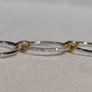 Thin Interlocking Set Of 3 Rings, White Gold Linked Band, Link Connected Rings, Delicate Diamond Ring, Eternity Stacking Ring, Promise Gifts
