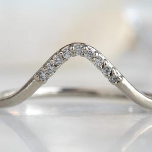 Diamond Curved Wedding Band, 14K Contour Wedding Ring Women, Solid Gold Stack Diamond Ring For Engagement Rings, Unique Chevron Ring For Her