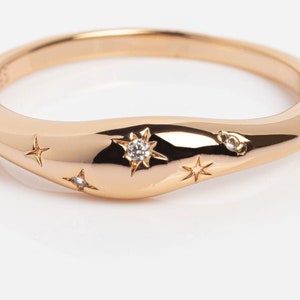 Diamond Starburst Pinky Ring, 14k Solid Gold Small Signet Ring, Women Stacking Ring, Tiny Diamond Celestial Ring, Dainty Real Gold Ring