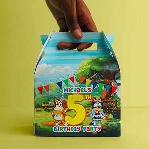 Juego de 74 regalos de cumpleaños para niños, 12 bolsas de cumpleaños + 12  pulseras Slap + 50 pegatinas para niños