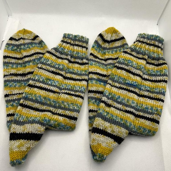 1 Paar selbstgestrickte / handgestrickte Color Größe 40/41 Socken / selbstgestrickte Strümpfe Socken