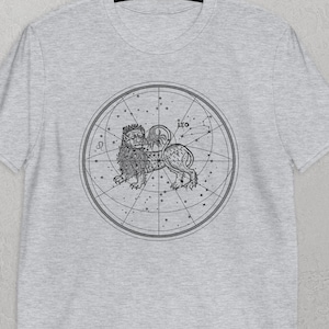Leo Sternzeichen T-Shirt, Galaxie Karte Löwe Shirt, Leo Horoskop T-Shirt, Vintage Leo Zeichnung, Konstellationskarte Leo, Astrologie Zeichen Leo Geburtstagsgeschenk
