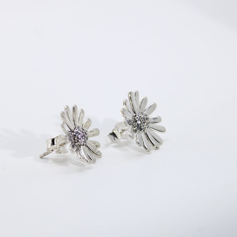 Pandora Pav Daisy Flower Statement Stud Earrings S925 Sterling