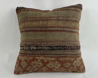 Housse de coussin bohème faite de vieux tapis, taie d'oreiller recyclée 40 x 40 cm, coussin kilim anatolien antique