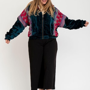 Omkeerbaar kort winterjack met vintage sari-patch in petrolkleur - Maat XL