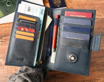 Personalized Leather Passport Holder, Custom RFID Travel Wallet, Family Passport Case with AirTag Slot, Perfect Travel Gift, Christmas Gifts
