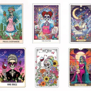 Puede incluir: Seis tarjetas rectangulares estilo tarot con figuras de esqueletos. Las tarjetas muestran el texto: PRICKS EVERYWHERE, THE CRAFTER, THE READER, WINE ORACLE, HOT MESS y THE SPIRITED. Cada tarjeta representa un esqueleto con ropa colorida y varios objetos como cactus, materiales de arte, libros, copas de vino, flores y botellas.