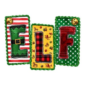 Può includere: Tre insegne rettangolari che compongono la parola ELF, ciascuna con un bordo glitterato verde e un campanellino dorato. La E presenta strisce rosse e bianche con una cintura nera. La L ha uno sfondo giallo con motivi di giocattoli e una lettera a quadri rossi e neri. La F è rossa su uno sfondo verde a pois bianchi.