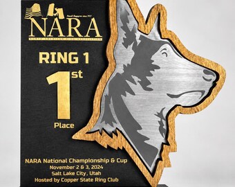 Trofeo personalizzato in legno per esposizioni canine, premio personalizzato con incisione e silhouette di cane.