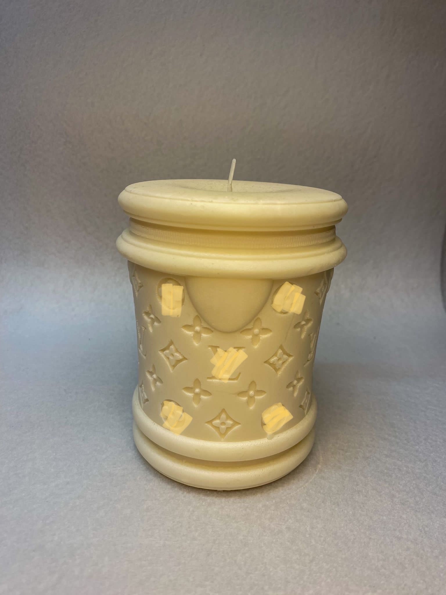 Luxurious Jar Shape Scented Decorative Candle 100% Handcrafted 