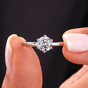Solid 950 Platinum Round Cut Moissanite Engagement Ring / 1.00 - 1.50 - 2.00 CT Solitaire 6-Prong Ring / Thin Band Ring for Women