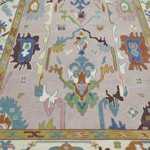 Handgeknüpfter Oushak Teppich aus Wolle im Vintage Stil