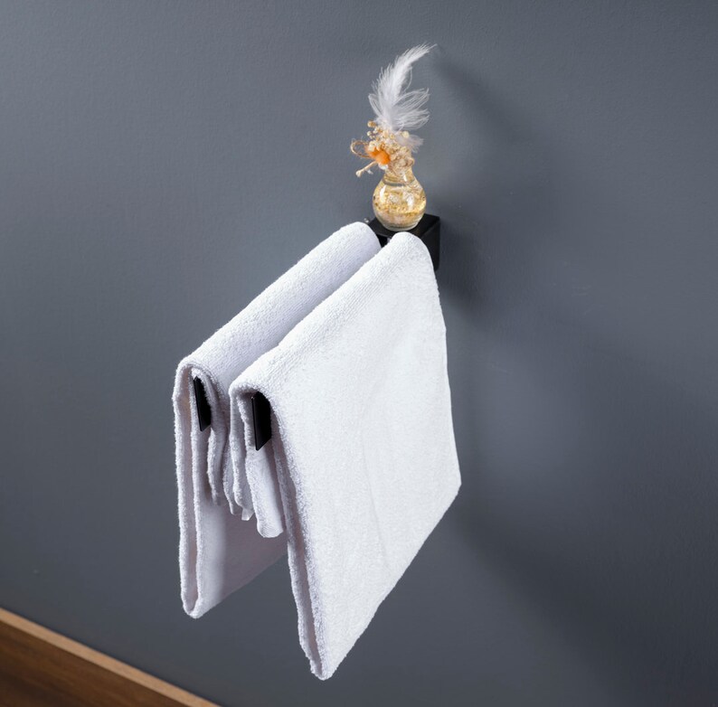 Metal Towel Rack With Shelf, Wall Mounted Free Standing Towel Rack for