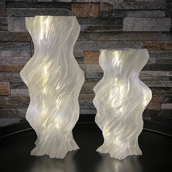 Ausgefallene Dekolampe mit LED-Lichterkette 3D gedruckt - Modernes Design in Weiß und Transparent