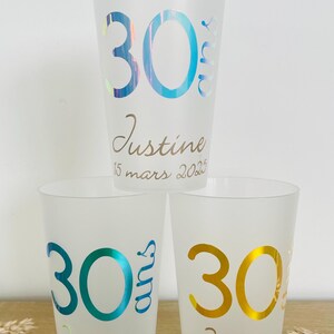 Tazza di compleanno personalizzata | 30 anni | vinile olografico | effetto specchio