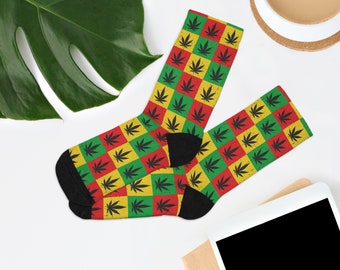 Hemp Leaves Rasta Colors Recycled Poly Socks