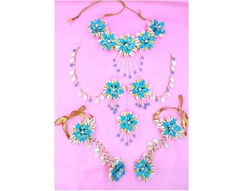 Haldi Floral conchas de cauri conjunto de joyas Skyblue Joyería floral para haldi Cowrie conchas joyas florales para mehendi Conjunto de joyas florales nupciales