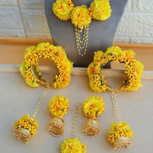 yellow haldi floral jewelry   Floral jewelry for haldi   Flower jewelry for mehendi    haldi floral kalire   Yellow floral kalire