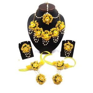 haldi floral jewelry yellow bridal haldi mehendi floral jewelry babyshower floral jewelry
