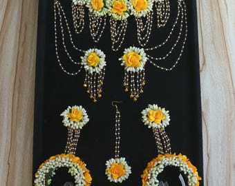 yellow haldi floral jewelry   yellow white floral jewelry   bridal floral jewelry