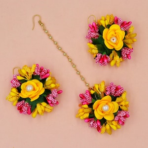 Haldi floral maangtika earrings set Indian wedding favours Haldi ceremony favours mehendi favours bridesmaid favours