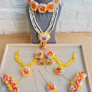 HALDI FLORAL JEWELRY   Multicolor floral jewelry for haldi   Floral jewelry for mehendi   Bridal floral jewelry   Jewelry for haldi