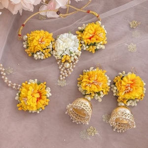yellow haldi floral jewelry yellow white floral jewelry bridal floral jewelry with kalire
