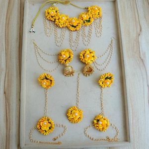 yellow haldi floral jewelry   yellow  floral jewelry   haldi floral jewelry  mehendi floral jewelry   floral jewelry for haldi