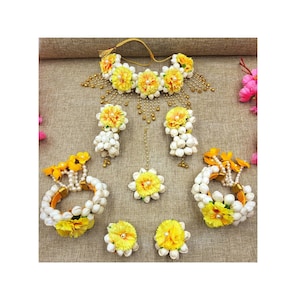 Floral Bridal Haldi Yellow Jewelry Mogra  Mehendi Floral jewelry Babyshower Bridal Floral Jewelry with Accessories jhumki earrings