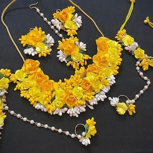 Haldi Floral jewelry set haldi bridal floral jewelry set Yellow White haldi floral jewelry mehendi floral jewelry babyshower floral jewelry