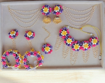 HALDI FLORAL JEWELRY   Multicolor floral jewelry for haldi   Floral jewelry for mehendi   Bridal floral jewelry   Jewelry for haldi