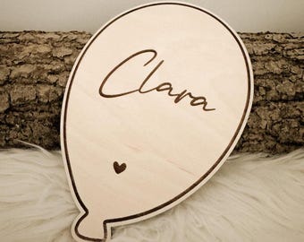 Personalized wooden balloon with engraved name tag, nursery decor, gift for birth, christening & baby shower.