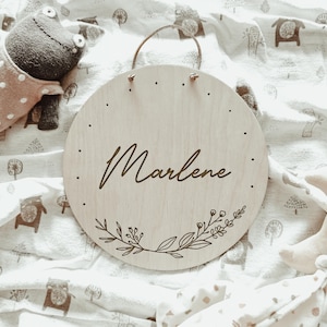 Namensschild Kinderzimmer | Personalisiertes Holzschild mit Gravur inkl. veganem Lederband | Geburt Baby Babyparty Geschenk Türschild Deko