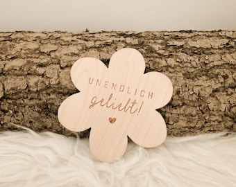 Flower-shaped wooden baby sign, infinitely loved, birth announcement, newborn, nursery decor, gift for birth