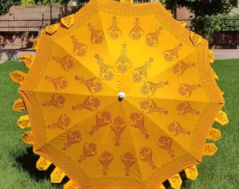 Nouvelles décorations d’événements de luxe jaunes Nouveau Buta Block Print Design Hand Block Patio Umbrella Handmade Beautiful Block Umbrella, Beach Umbrella