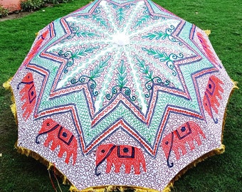 Bellissimo ombrellone da giardino, ombrellone per feste, ombrellone da spiaggia, decorazioni per eventi di lusso, design fatto a mano con elefanti del Rajasthan