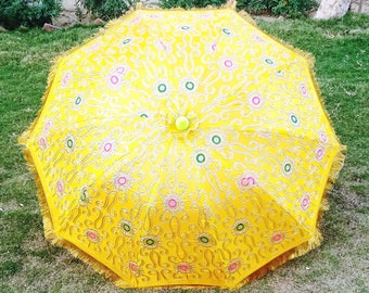Nouvelles décorations d’événements de luxe jaunes Nouveau Buta Block Print Design Hand Block Patio Umbrella Handmade Beautiful Block Umbrella, Beach Umbrella