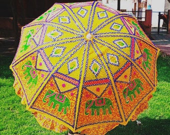 Rajasthani Elephants Fait à la main lourd bloc imprimé Design Beau parapluie de jardin, parasol de fête, parasol de plage, décorations d'événements de luxe