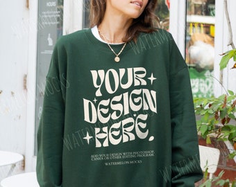 Gildan 18000 Maqueta verde Sudadera verde Maqueta Sudadera con capucha verde bosque de gran tamaño Modelo 18000 Street Gildan Green Mock Crewneck Trendy Mock Up