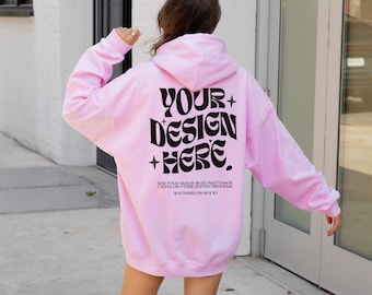 Gildan 18500 Hellrosa Hoodie Mockup Rückseite Hoodie Mockup Pink Übergroßer Hoodie Mockup Trendy Modell Mockup Natur Mockup Lifestyle Mockup