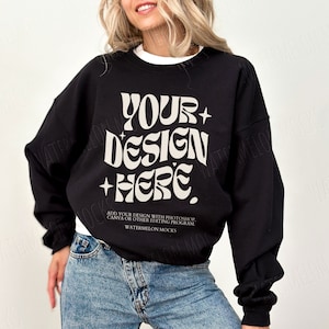Zwarte Gildan 18000-mockup Zwarte Gildan-sweater, mock-up zwarte trui, mock-sweater, model Mockup, zwarte Gildan, oversized, ronde hals, mockups