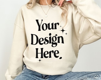 Gildan 18000 Mockup de sudadera Sand Mockup de modelo Mockup Sand Mockup de gran tamaño Mockup Sand Gildan Mockup Crewneck Mock