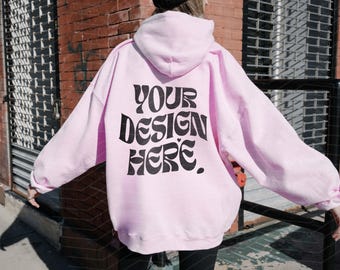 Maqueta de sudadera con capucha rosa claro Gildan 18500 con espalda, maqueta de gran tamaño con estampado en la espalda, maqueta de sudadera con capucha rosa claro 18500 Gildan Street