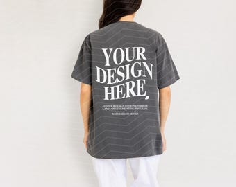 Komfortfarben Zurück Pepper Mockup C1717 Pepper MockUp C1717 Zurück Mockup Rückseite des Hemdes Oversized Tshirt Modell Mockup tshirt KZ1
