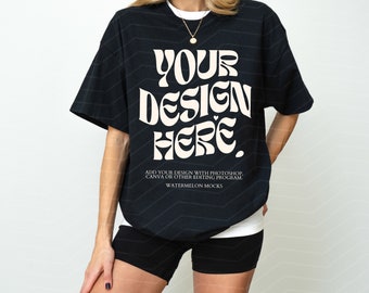 Gildan 5000 Schwarz TShirt Mockup 5000 TShirt Mockup Schwarz Mockup Oversized Mockup Gildan 5000 Mockup Modell Mockup G500 Mockup